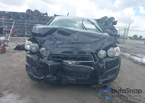 2016 Chevrolet Sonic Lt Auto z USA, uszkodzony, nr VIN 1G1JC5SH5G4128581